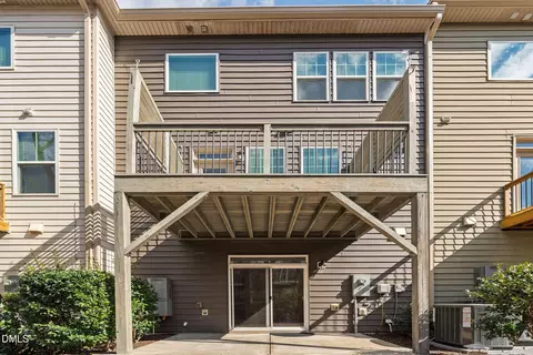 Exterior - 4033 Robious Ct, Cary, NC 27519 photo 4 of 11