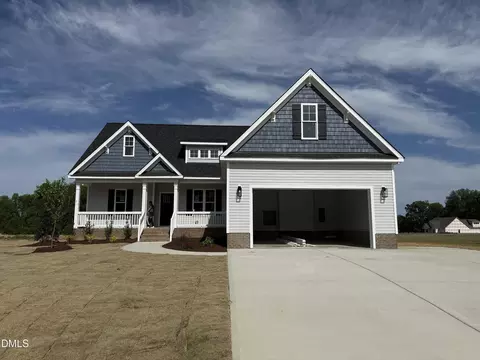 106 Tee Dr, Selma, NC 27576
