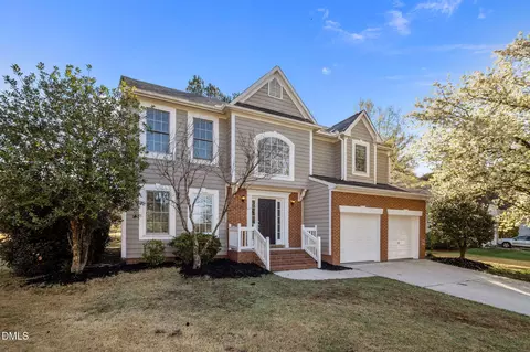 601 Crossing Dr, Durham, NC 27703 photo 3