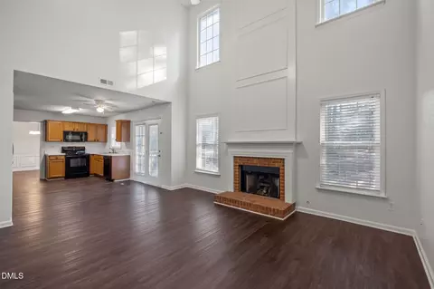 601 Crossing Dr, Durham, NC 27703 photo 18