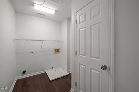 601 Crossing Dr, Durham, NC 27703 photo 27