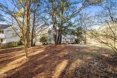 601 Crossing Dr, Durham, NC 27703 photo 36
