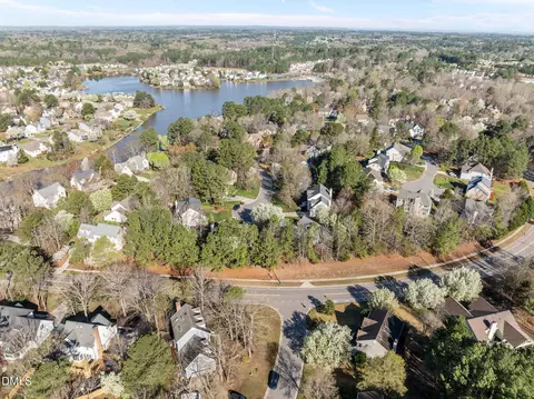601 Crossing Dr, Durham, NC 27703 photo 46