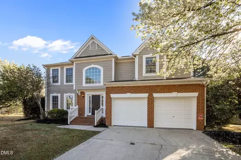 601 Crossing Dr, Durham, NC 27703 photo 2