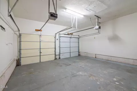 601 Crossing Dr, Durham, NC 27703 photo 31