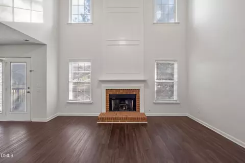 601 Crossing Dr, Durham, NC 27703 photo 17