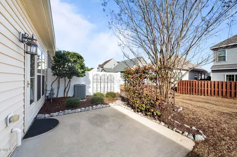 Exterior - 66 Bannerview Dr, Garner, NC 27529 photo 9 of 11