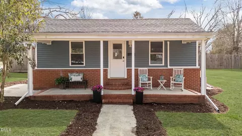 423 S Barbour St, Clayton, NC 27520