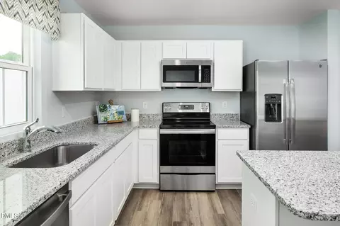 Kitchen - 1164 Robins Nest Dr, Youngsville, NC 27596 photo 3 of 4