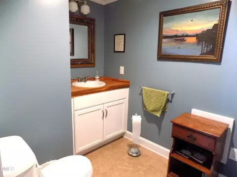Bath - 15 Full Cir, Spring Hope, NC 27882 photo 4 of 6