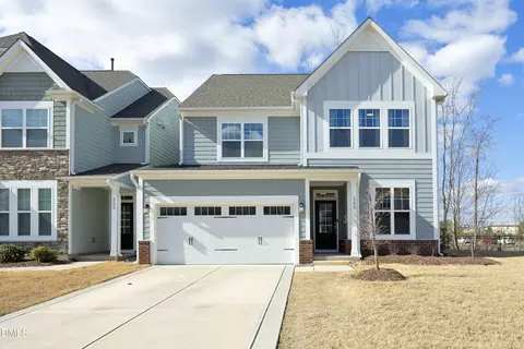 500 Ressler St, Holly Springs, NC 27540