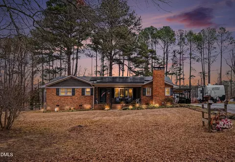 2642 Ardsley Dr, Durham, NC 27704