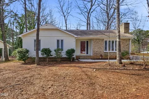 828 Valerie Dr, Raleigh, NC 27606