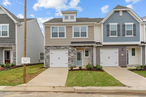 2112 Willow Glen Dr, Graham, NC 27253