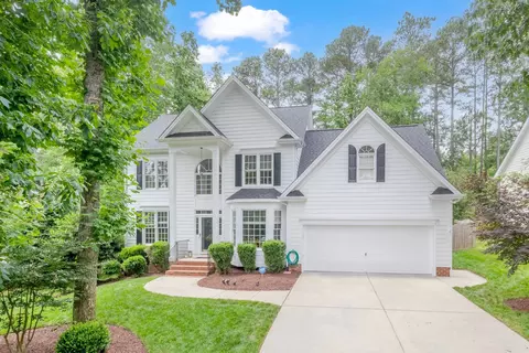 102 Flora Springs Dr, Cary, NC 27519
