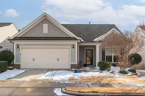 1508 Bloomsbury Manor Dr, Durham, NC 27703