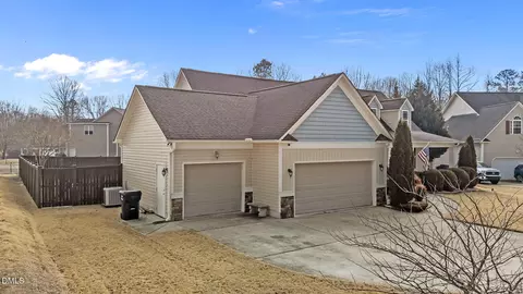 181 Telesto Cir, Garner, NC 27529 photo 8