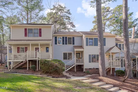 6528 Hearthstone Dr E, Raleigh, NC 27615