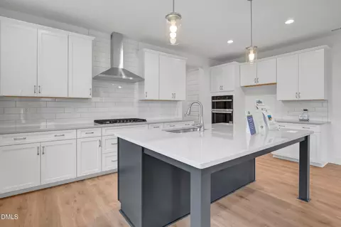 5108 Boylston Dr, Fuquay Varina, NC 27526