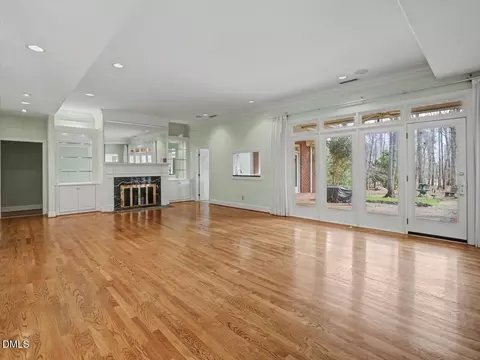 Living - 305 Sutherland Ct, Durham, NC 27712 photo 2 of 8