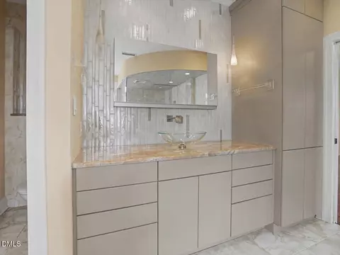 Bath - 305 Sutherland Ct, Durham, NC 27712 photo 2 of 4