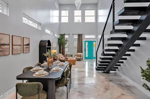 Dining - 805 Drew St, Durham, NC 27701 photo 1 of 2
