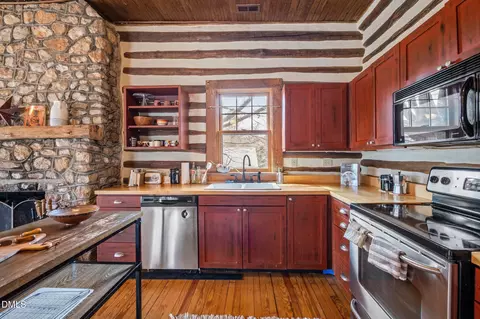 Kitchen - 4514 Erwin Rd, Durham, NC 27705 photo 2 of 3