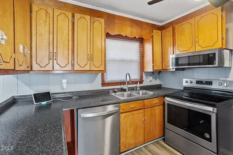 Kitchen - 3859 Bunnlevel Erwin Rd, Erwin, NC 28339 photo 2 of 4