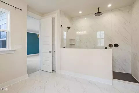 Bath - 541 Roycroft Dr, Wake Forest, NC 27587 photo 3 of 5
