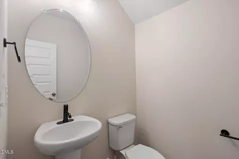 Entry Way - 541 Roycroft Dr, Wake Forest, NC 27587 photo 2 of 4