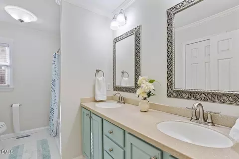 Bath - 108 Fairburn Ct, Wake Forest, NC 27587 photo 2 of 3
