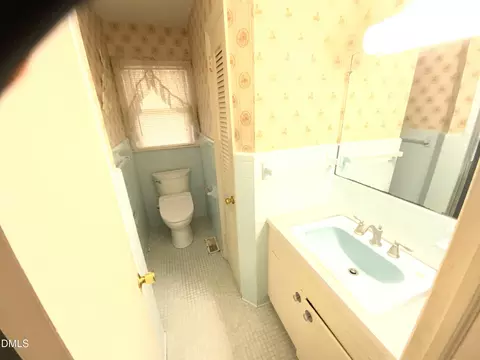 Bath - 100 E C St, Erwin, NC 28339 photo 5 of 7