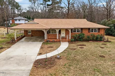 121 Argonne Dr, Durham, NC 27704