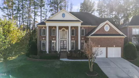 707 Dennison Ln, Cary, NC 27519