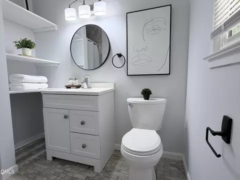 Bath - 124 Wicklow Ln, Durham, NC 27713 photo 1 of 3
