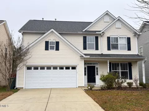 266 Stobhill Ln, Holly Springs, NC 27540