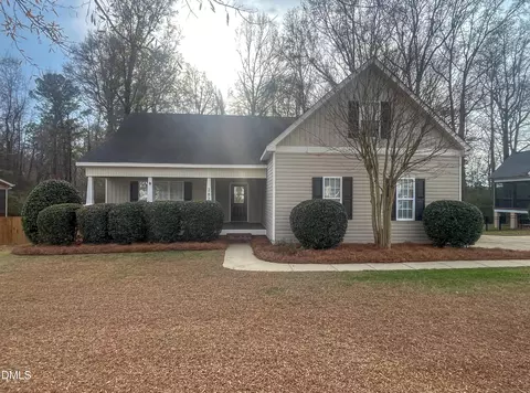 282 Braddock Dr, Lillington, NC 27546