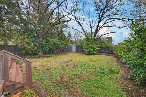 Exterior - 910 Oakland Ave, Durham, NC 27705 photo 6 of 7