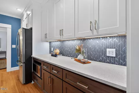 Kitchen - 910 Oakland Ave, Durham, NC 27705 photo 4 of 6