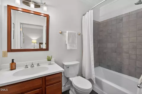 Bath - 910 Oakland Ave, Durham, NC 27705 photo 4 of 5