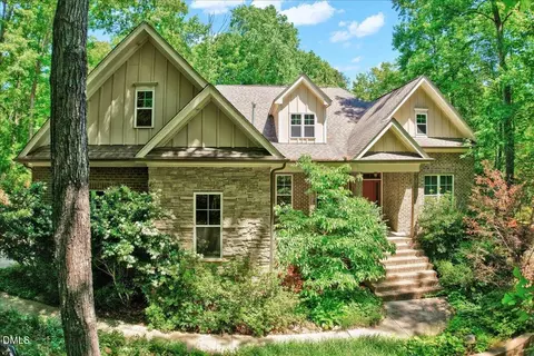 121 Freedom Trl, Chapel Hill, NC 27516
