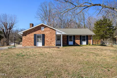 2340 Buckingham Rd, Burlington, NC 27217