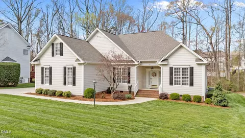 133 Torrey Pines Dr, Clayton, NC 27527
