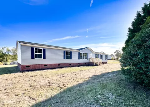 2915 Mclean Chapel Church Rd, Bunnlevel, NC 28323