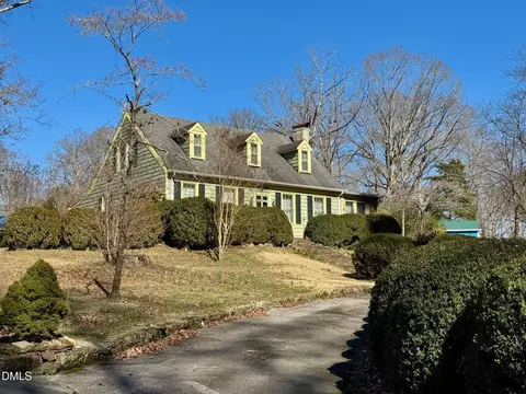222 Willowood Dr, Henderson, NC 27536