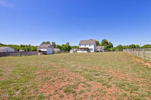Exterior - 5202 Goshawk Ln, Graham, NC 27253 photo 5 of 5