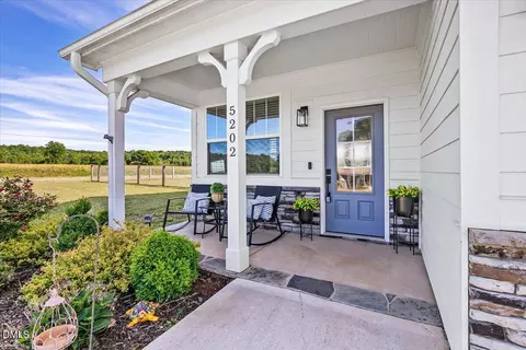 Exterior - 5202 Goshawk Ln, Graham, NC 27253 photo 2 of 5