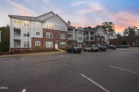 236 Eyam Hall Ln, Apex, NC 27502