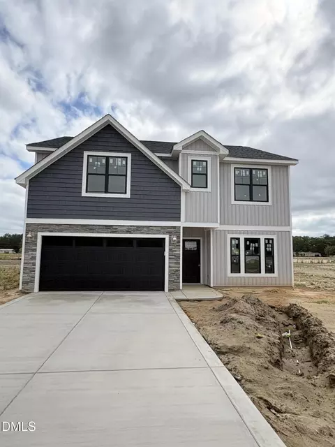 1548 Eastbay Dr, Fayetteville, NC 28312