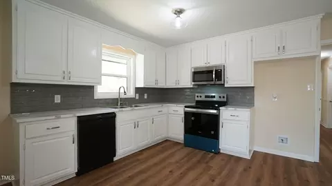 Entry Way - 909 Windcrest Rd, Durham, NC 27713 photo 2 of 2